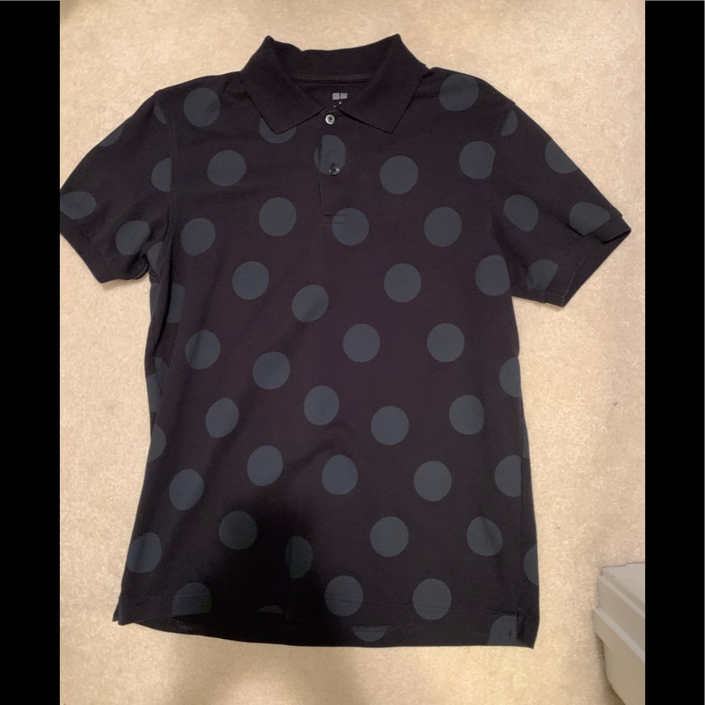 Uni Qlo polo shirt